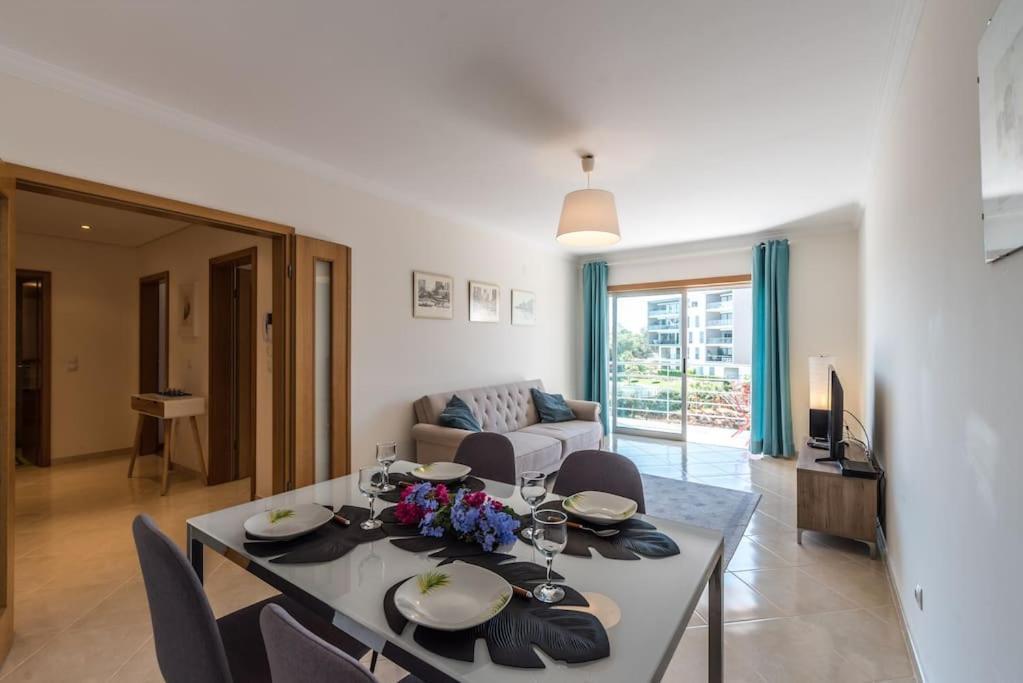 Apartment Marina Close To & *